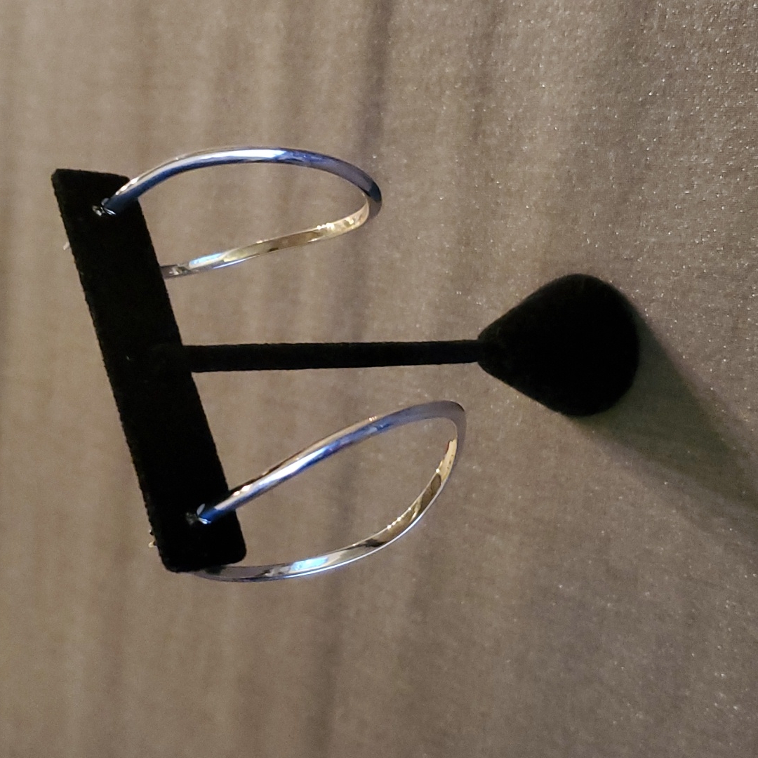 Vicenza Twist Hoop Earrings